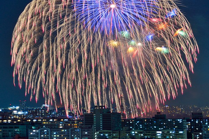 「街に降る」