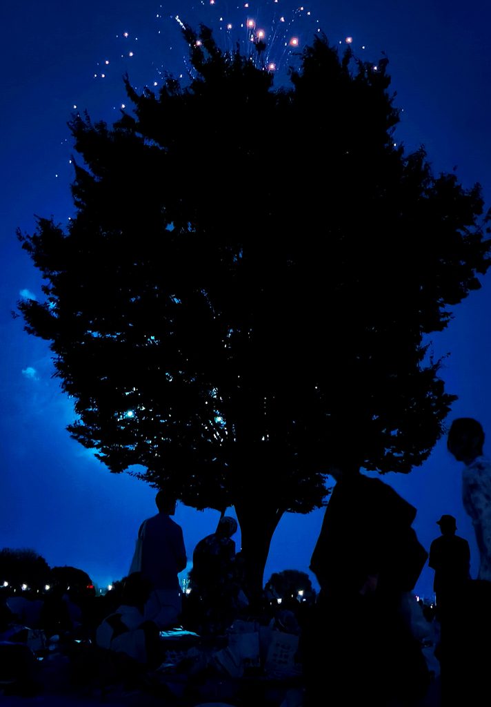 「夜空の大穴」